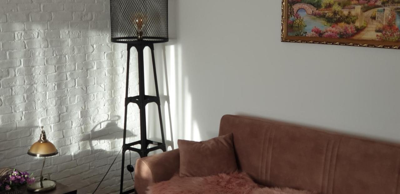 Garsoniera 1 Decembrie Apartment Alba Iulia Ngoại thất bức ảnh